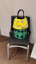 โหลดรูปภาพลงในเครื่องมือใช้ดูของ Gallery Green Printed Skirt Bag
