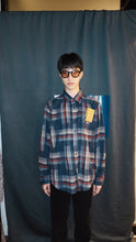 โหลดรูปภาพลงในเครื่องมือใช้ดูของ Gallery Plaid Shirt
