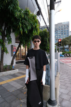 Load image into Gallery viewer, Black T-shirt

